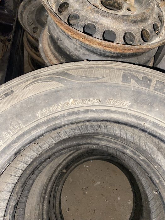 продам покрышки на 15й размер