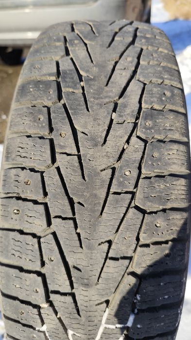 Продам комплект зимней резины