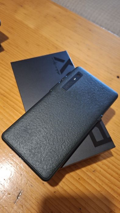 2 броя Onyx boox palma 6.13inch