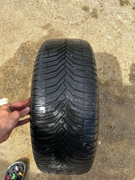 MICHELIN cross climate 215/55 r17