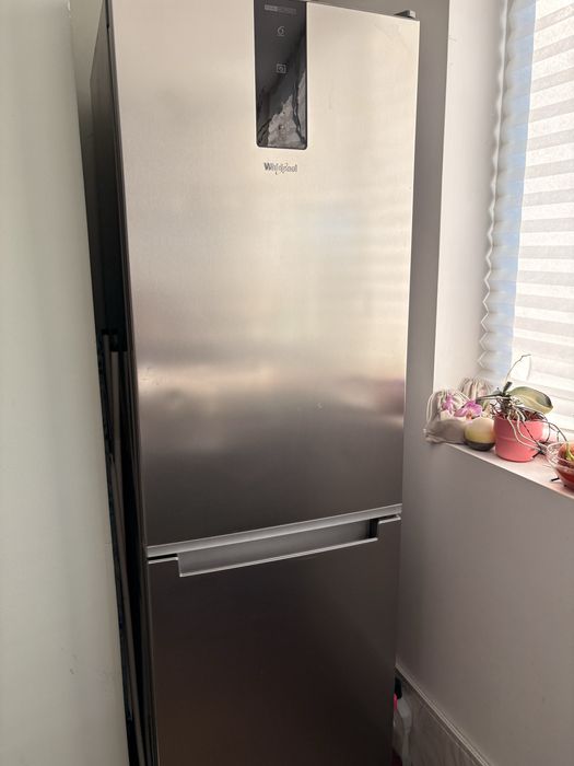 Хладилник Whirlpool W7 inox