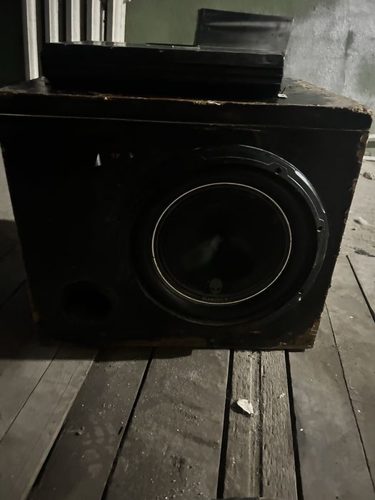 Продам саб 12ый блин с усилком