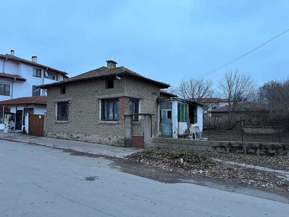Продава къща в село Габарево