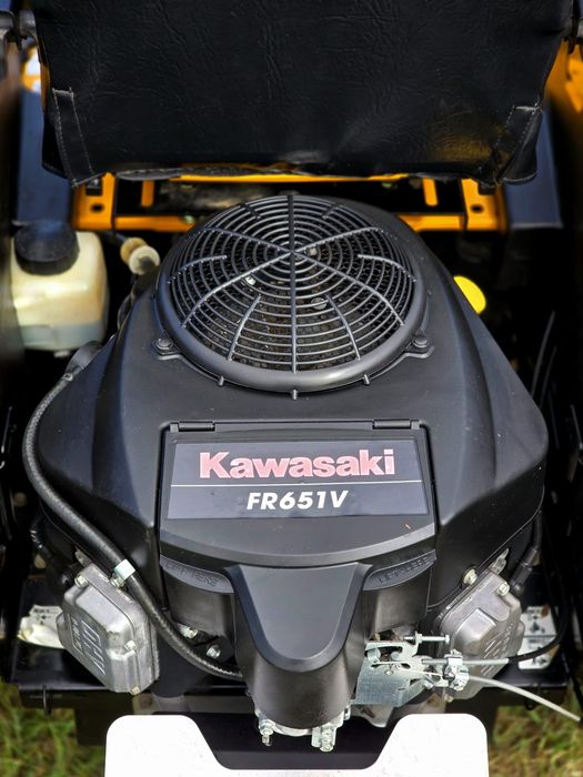 Masina de tuns iarba Profesională 22 cp