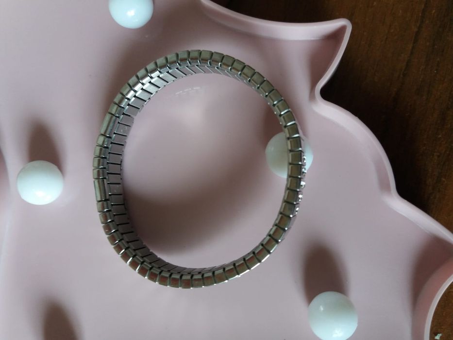 Браслет магнит со стразами