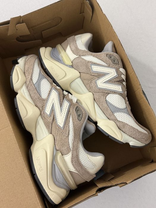 Adidasi New Balance 9060