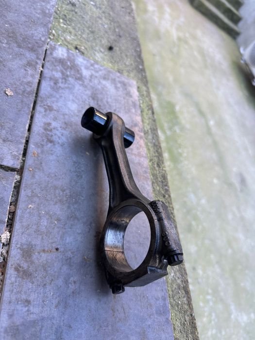 Глава/блок/преден мост/акутоатор/бутало/биела VW  tiguan