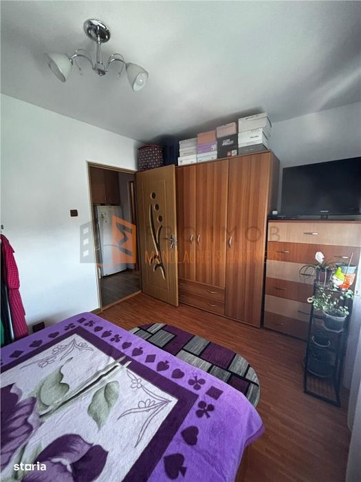 Apartament 2 camere confort  1 semidecomandat  zona Crang