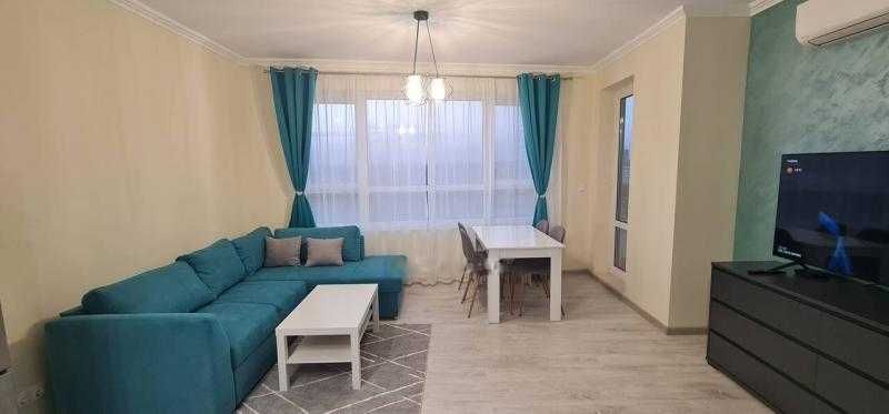 Дава се под наем Двустаен апартамент в Бургас, Славейков - 70 кв.м за 612 € - Снимка #2