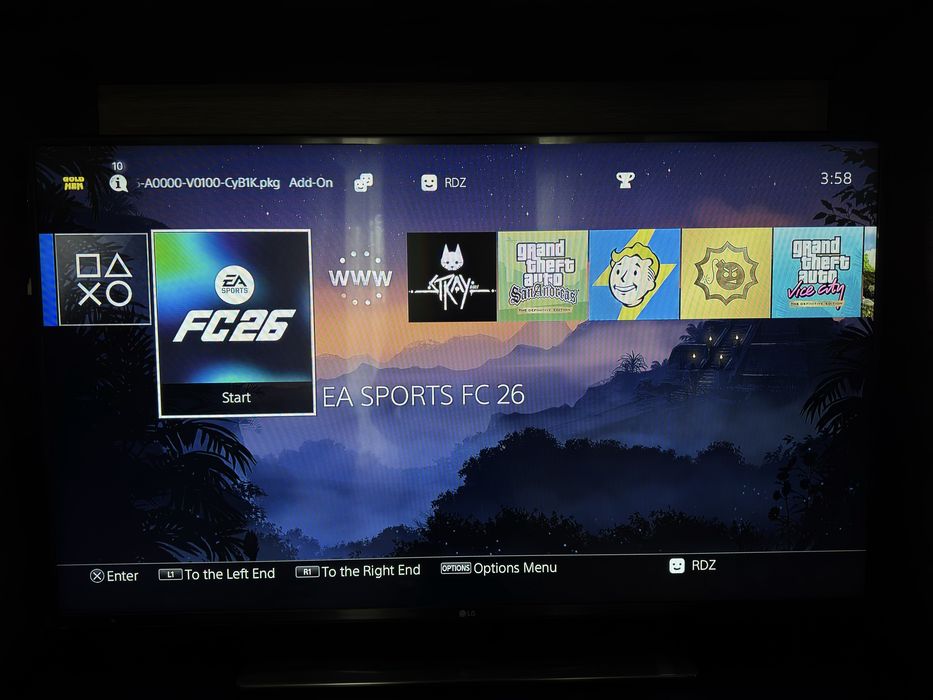 PS4 Slim Modat 1TB (Fifa 26, Assasins Creed, The Last of Us)