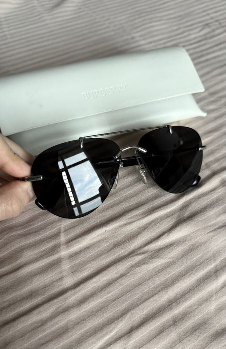Очки Burberry
