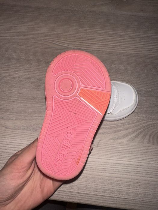 Оригинални детски кожени обувки Adidas