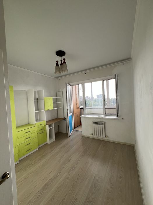 Продам 4-х комн квартиру