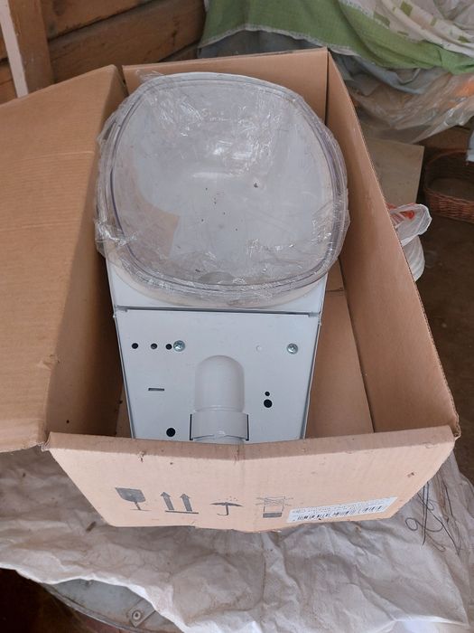 Прожектор сатылады новый