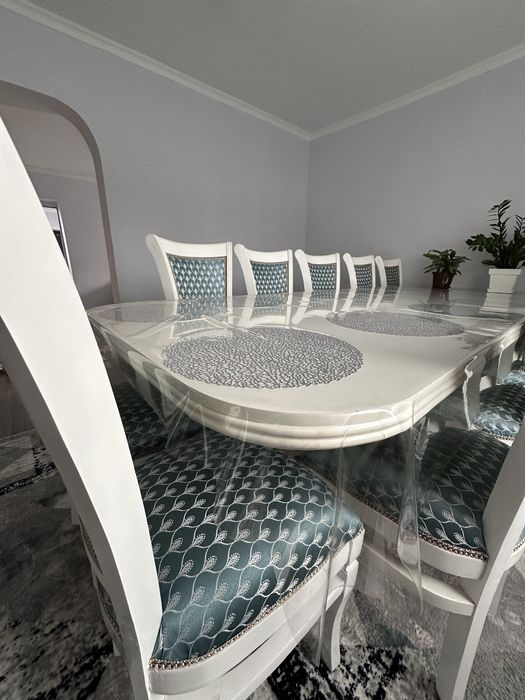 Продам стол со стульями