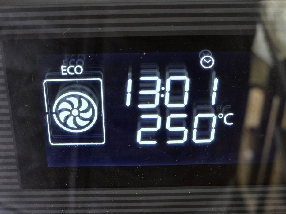 Фурна с интегрирана микровълнова Smeg