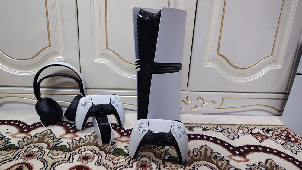 Playstation 5 pro 2Tb deluxe+ dok stansiya 2 jostig pluluse Elite