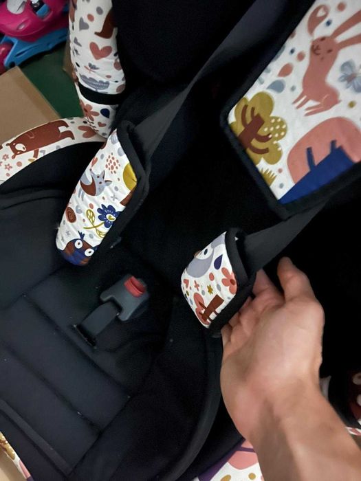 Vand scaun auto pentru copii