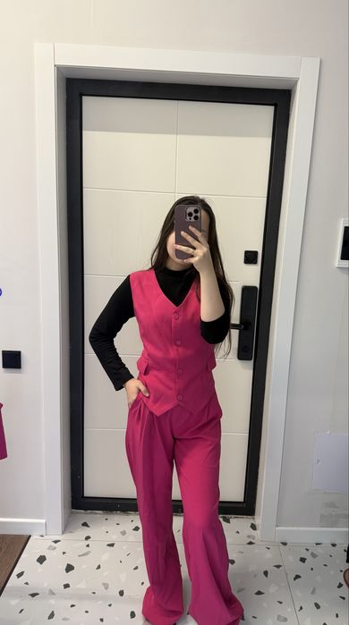 Продаю костюмы пиджаки