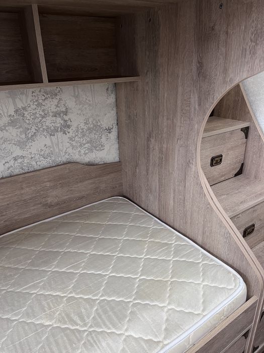 Продам детскую гарнитуру