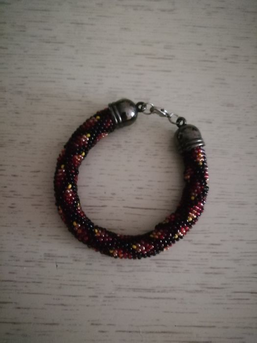 Браслеты ручной работы