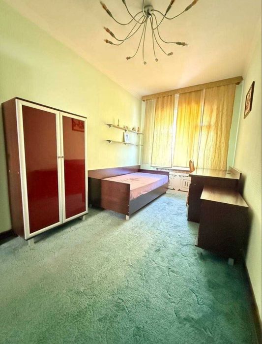 5/4/4 Шастри 77 серия кафе Бек