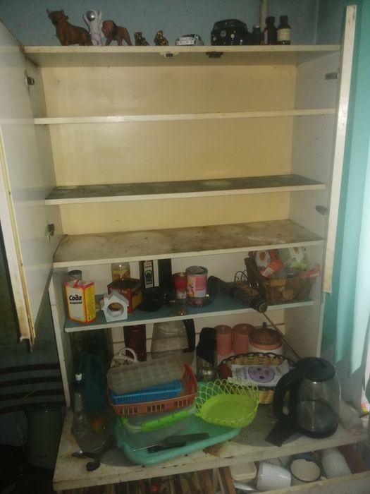 Продам кухонный сервант