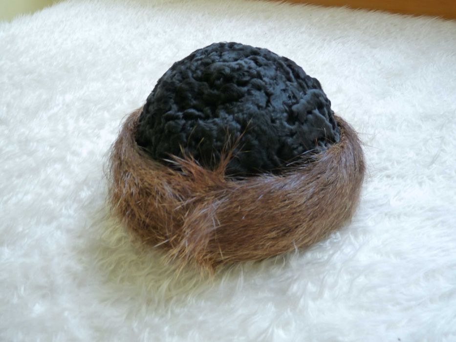 Шапка от астраган и нутрия /естествен косъм/