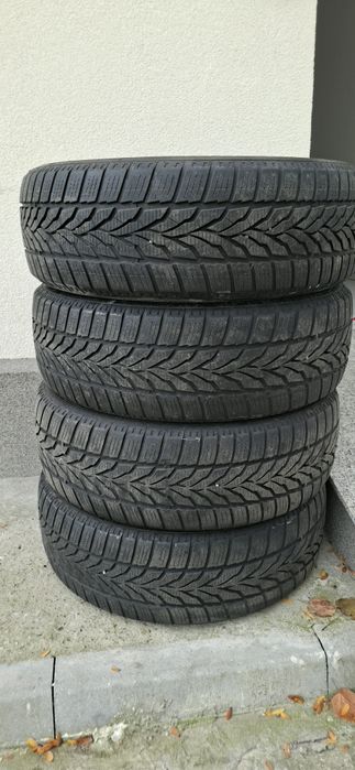 Anvelope iarna 215 65 r17 (NU TRIMIT PRIN CURIER)
