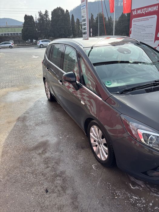 Opel Zafira Tourer