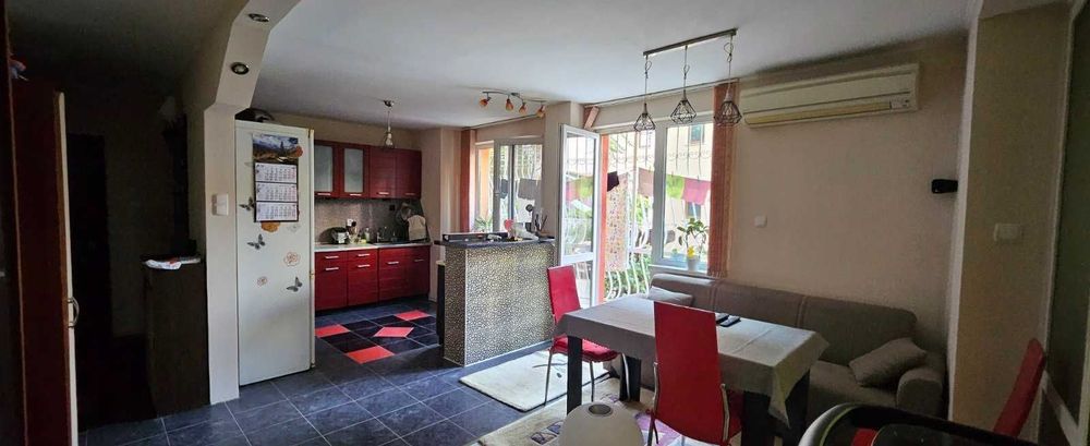 Четиристаен апартамент! Обзаведен! ж.к. Надежда 2!