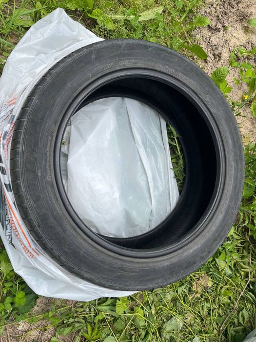 Комплект шин DUNLOP 235/55R20
