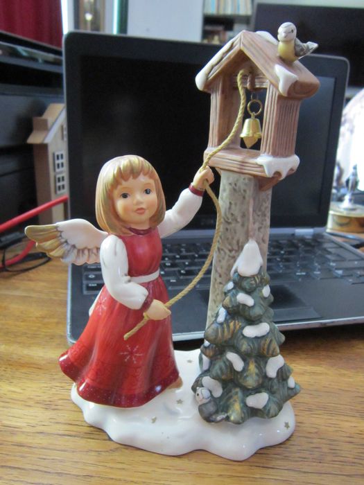 cadou rar Hummel portelan fin Goebel handmade Germania 1970