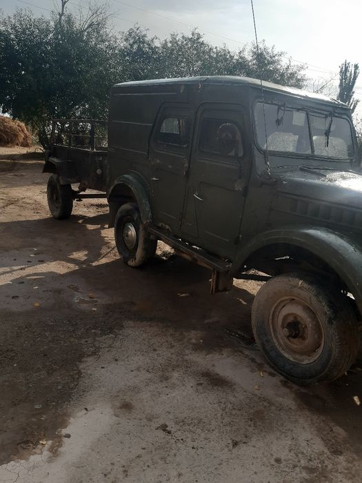 Uaz 69  mator va karobka va mos gaz 24 niki