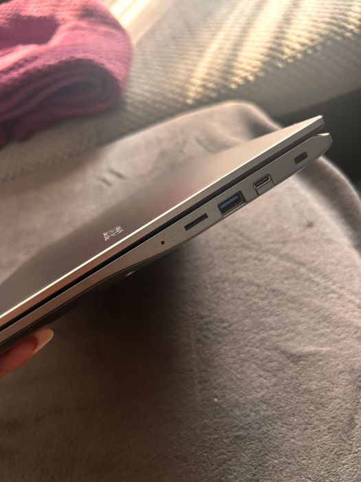 Acer Chromebook 515 – Intel Core i7 / 16 GB RAM – stare foarte bună