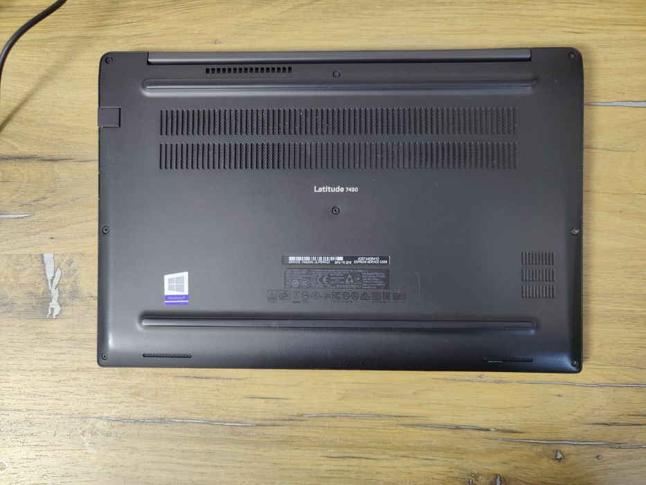 Dell i7 8650u 8gb 240gb 7490 laptop