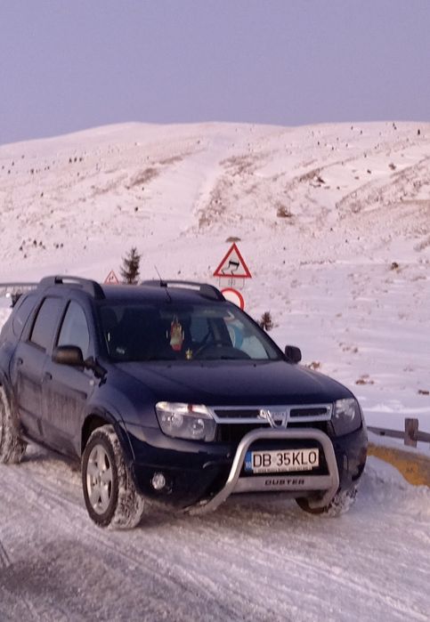 Vând Dacia Duster, an fabricație 2013, echipată cu renumitul motor 1.5 dCi (Diesel). Este mașina ideală pentru drumurile din România
