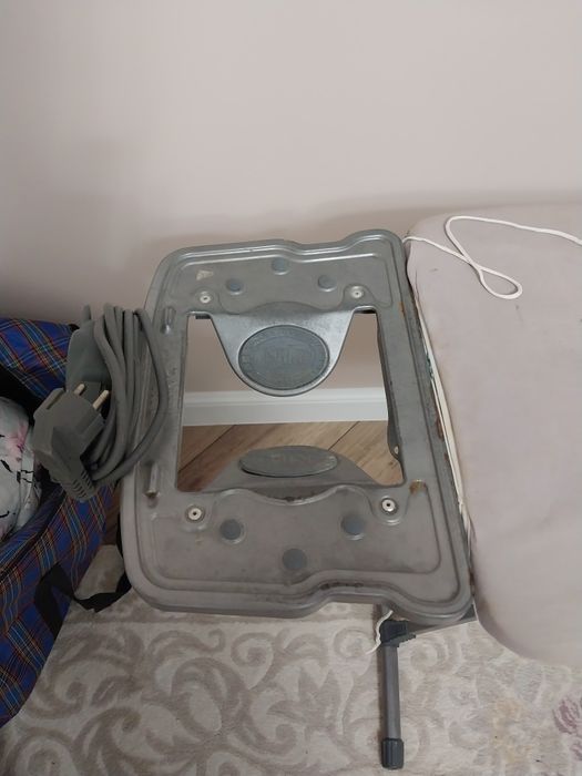 Гладильная доска сатылады.