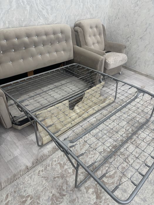 Продам диван с креслами
