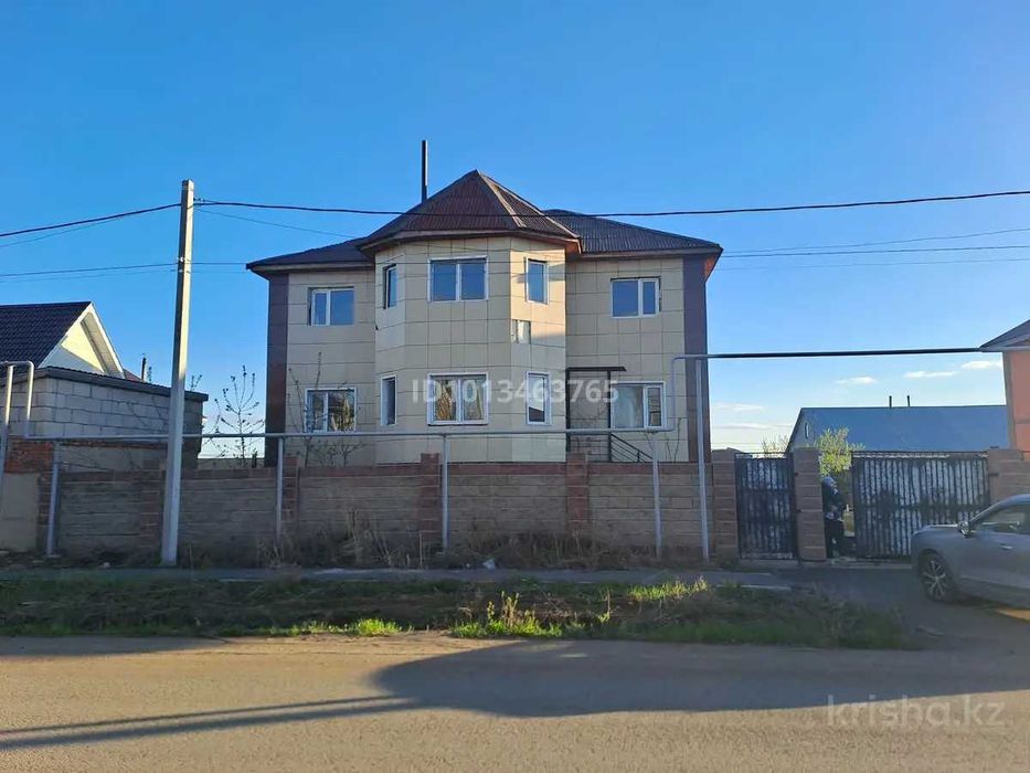 Продам коттедж 425 кв.м. в Талапкере