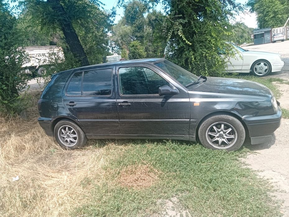 Голф 3  сатылады