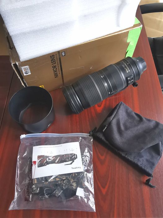 Obiectiv foto Nikon AF-S 200-500mm F5.6E ED VR (pachet complet + extra accesorii)