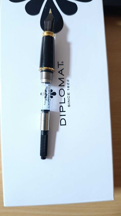 Писалка Diplomat Excellence A2 Black Lacquer Gold