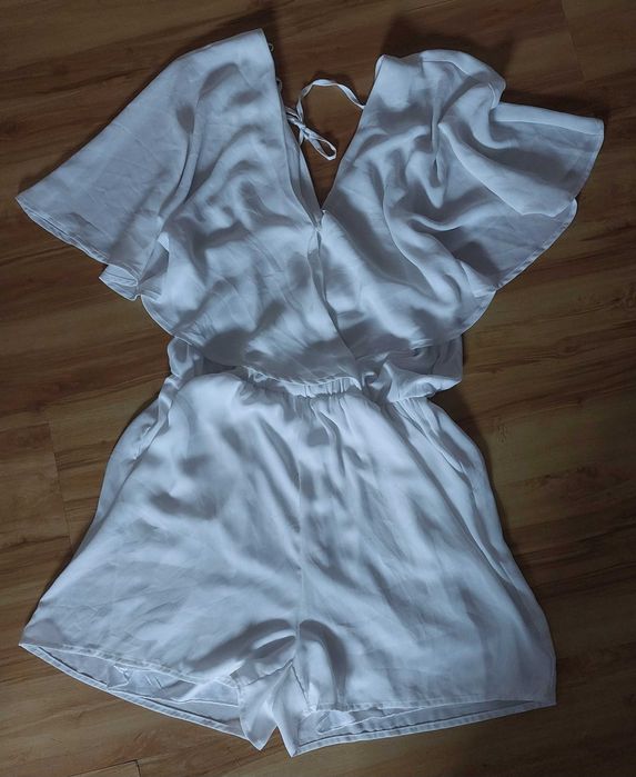 Бяло гащеризонче