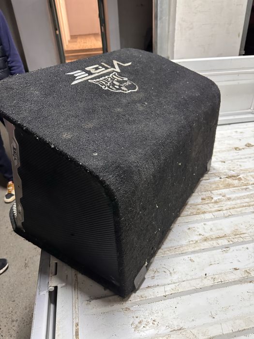 Продам Сабвуфер.