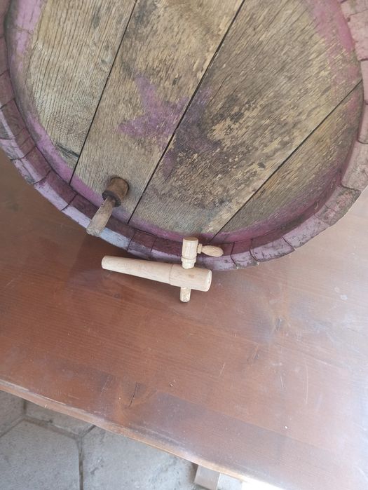 Буре дъбово 50/60 литра.