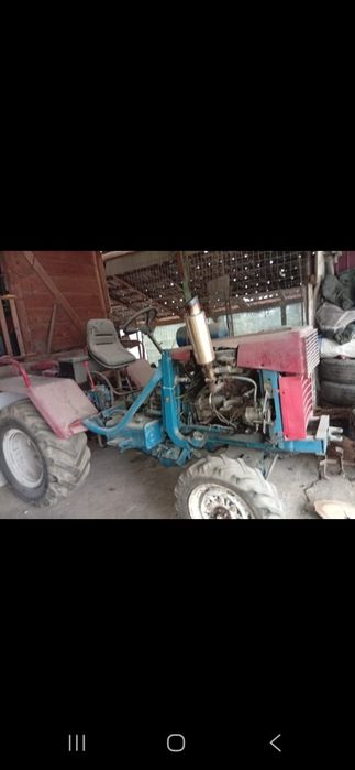 Vând tractor cu motor de Mercedes Cobra 90 c