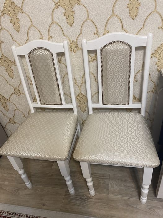 12 штук орындық, чехолымен бірге