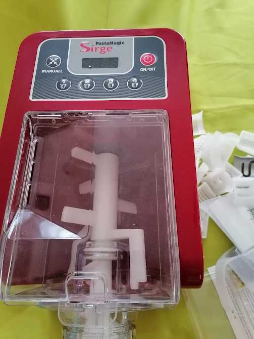 Vînd electrocasnice,