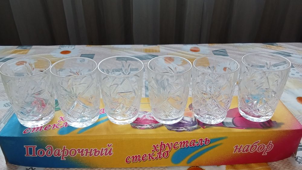 Хрустальные фужеры и рюмки